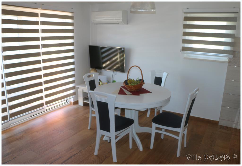 Villa Palas Apartments 2 Рогозница Екстериор снимка